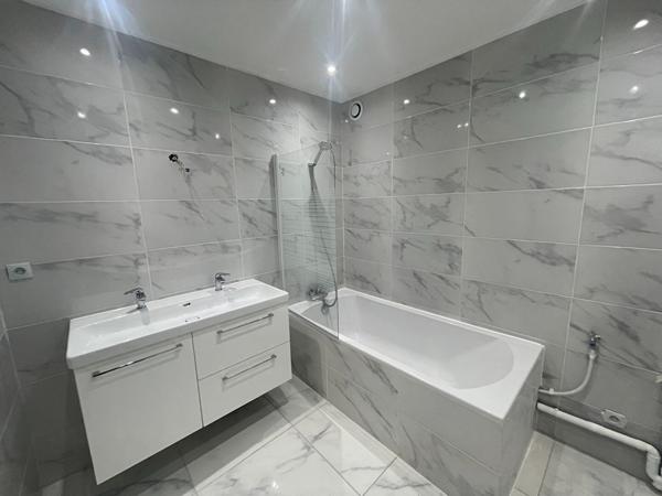 Appartement 5 pièces 97.66 m2