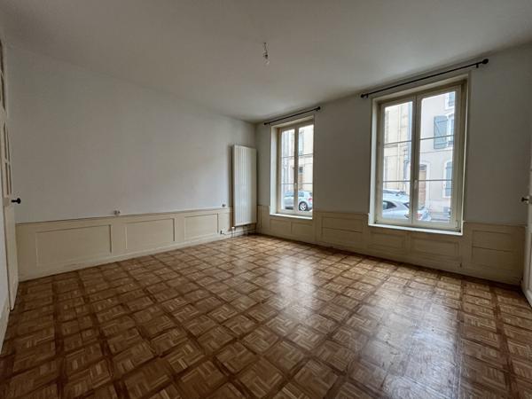 LUNEVILLE : appartement F4 (98 m²) en location