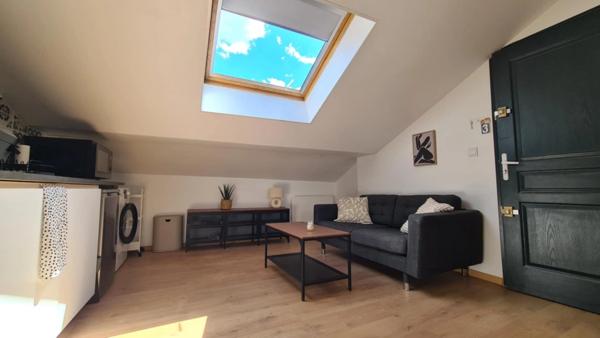 A LOUER A DIGNE-LES-BAINS (04) CHARMANT APPARTEMENT T2 MEUBLE RENOVE