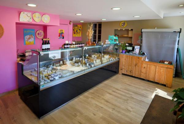 Local commercial 31 m² avec logement 128 m²