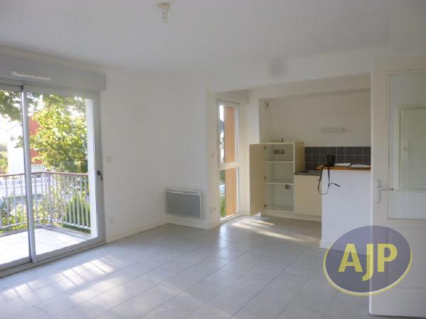 Appartement à louer La Baule Escoublac : 2 pièces, 45m² avec 1 chambre(s) à 586€ - AJP Immobilier Pornichet