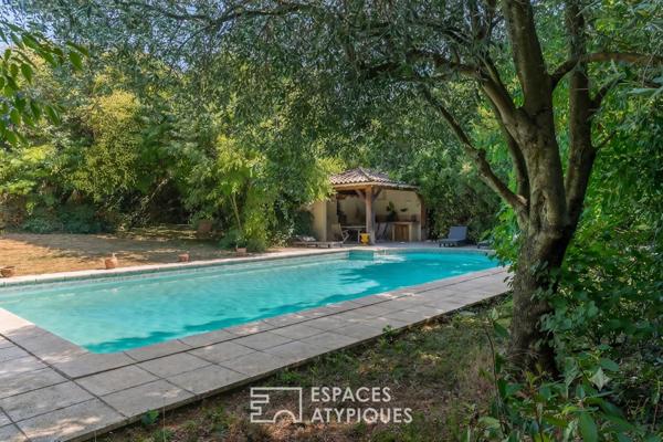 Propriété de caractère avec parc, piscine et tennis à Valence