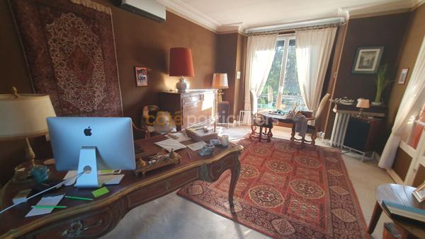 Vente
                Maison123 m² - 6 Pièces -
                    CHATILLON (92320)
