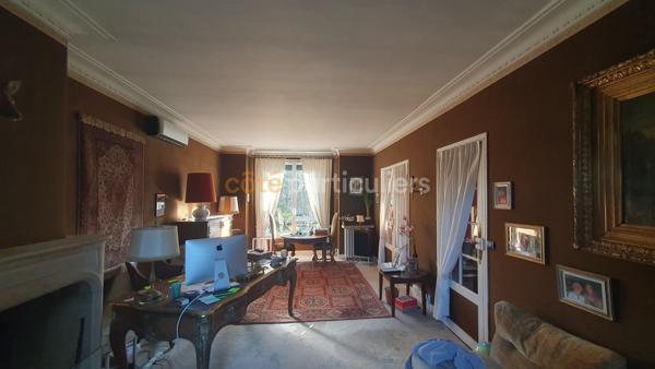 Vente
                Maison123 m² - 6 Pièces -
                    CHATILLON (92320)