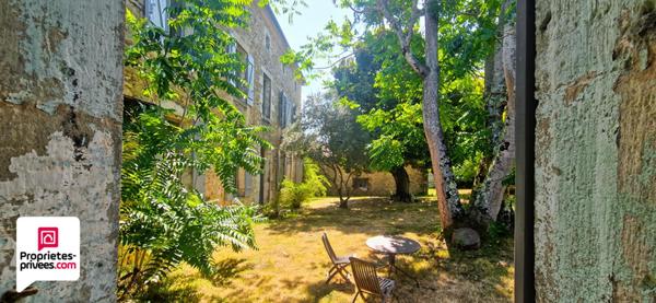 Superbe maison de maître 520 m2 - 8 chambres -  Dépendances - Piscine