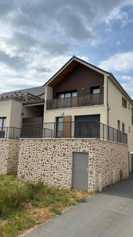 Location                                                      Appartement
                        
                     3 pièces                      63 m2                     à Ormoy