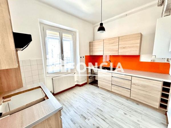 Location Appartement 3 pièces 68.9 m² - 34 AV. DU GAL LECLERC Saint Raphael 83700