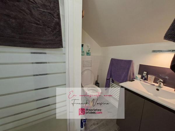 A VENDRE en Exclusivité à Pouzauges, Maison de centre-ville entièrement rénovée avec 1 chambre