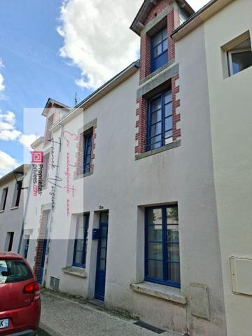 A VENDRE en Exclusivité à Pouzauges, Maison de centre-ville entièrement rénovée avec 1 chambre