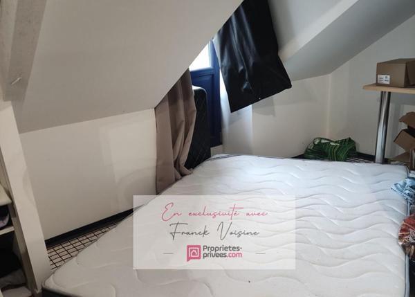 A VENDRE en Exclusivité à Pouzauges, Maison de centre-ville entièrement rénovée avec 1 chambre