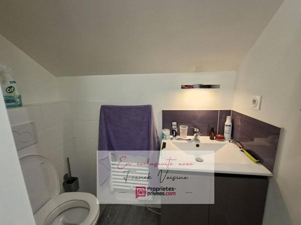 A VENDRE en Exclusivité à Pouzauges, Maison de centre-ville entièrement rénovée avec 1 chambre