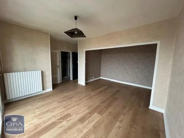 Appartement à louer 2 pièces 47.7m² Clermont-Ferrand (63000)