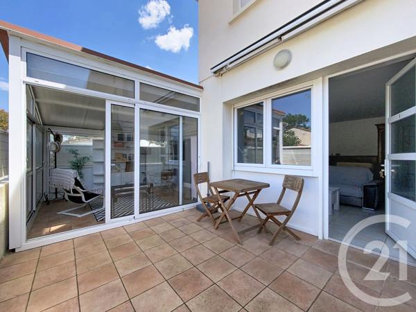 Appartement T3 à vendre  3 pièces - 57 m 2   GUJAN MESTRAS  - 33