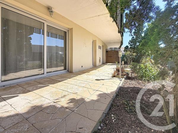 Appartement T3 à vendre  3 pièces - 57 m 2   GUJAN MESTRAS  - 33