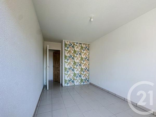 Appartement T3 à vendre  3 pièces - 57 m 2   GUJAN MESTRAS  - 33