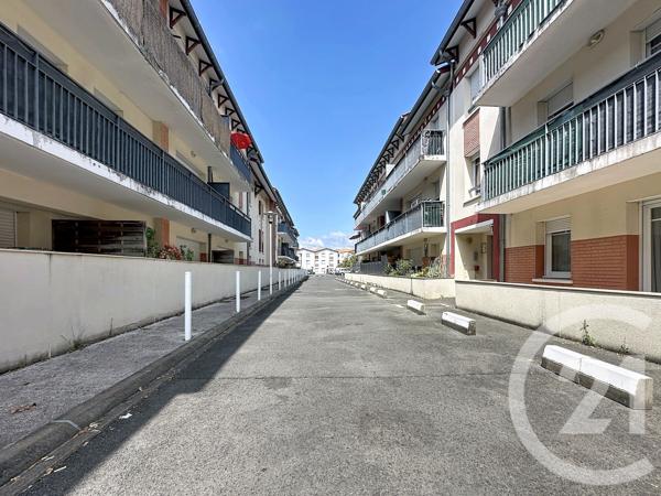 Appartement T3 à vendre  3 pièces - 57 m 2   GUJAN MESTRAS  - 33