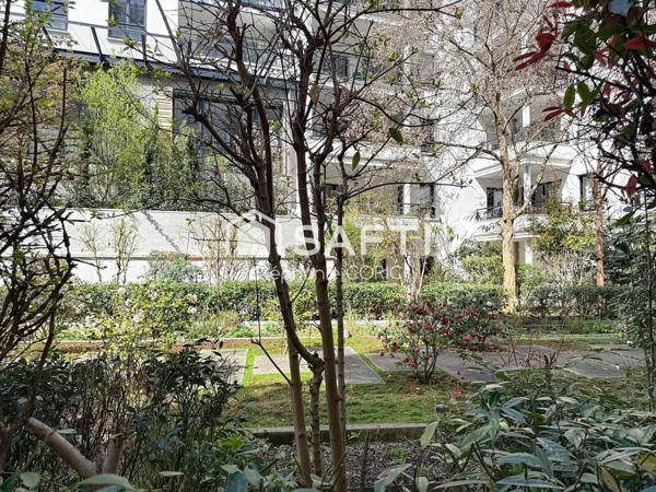 REZ DE JARDIN AVEC TERRASSE PRIVATIVE - CALME