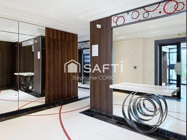 REZ DE JARDIN AVEC TERRASSE PRIVATIVE - CALME