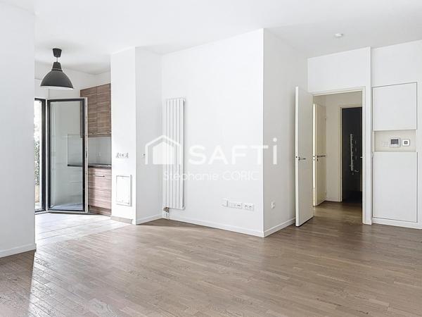 REZ DE JARDIN AVEC TERRASSE PRIVATIVE - CALME