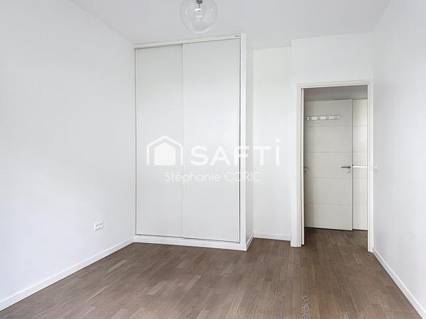 REZ DE JARDIN AVEC TERRASSE PRIVATIVE - CALME