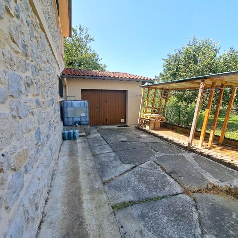 A VENDRE MAISON 4 CHAMBRES / JARDIN 1000 M² / 2 GARAGES