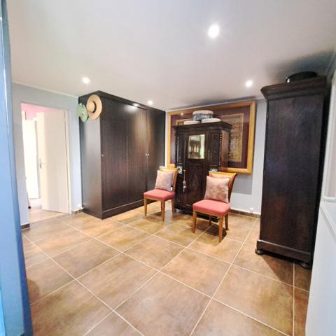 A VENDRE MAISON 4 CHAMBRES / JARDIN 1000 M² / 2 GARAGES