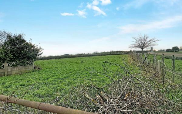 Maison à vendre    3 pièces •  Étang-sur-Arroux