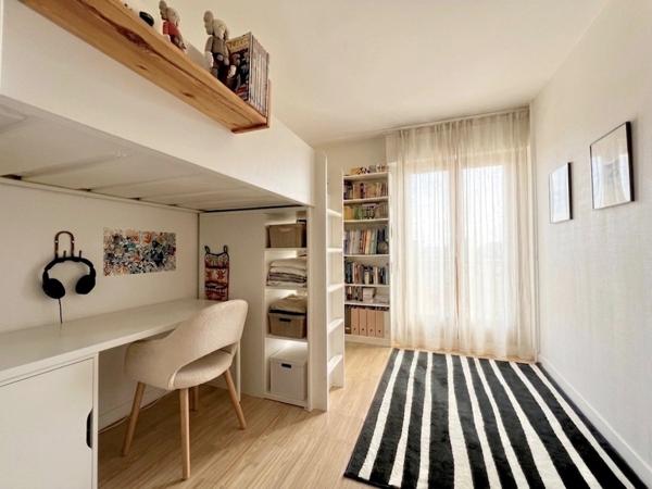 À vendre 3 pièces, le Plessis-Bouchard, 2 Chambres, balcon, cave, proche gare.