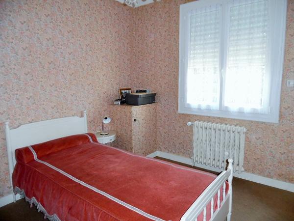 A 5 MN DE CHOLET - MAISON 3 CHAMBRES SUR SOUS-SOL