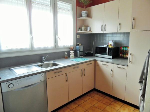 A 5 MN DE CHOLET - MAISON 3 CHAMBRES SUR SOUS-SOL