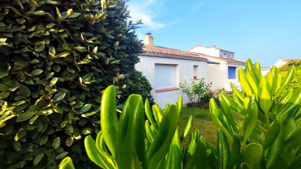 Maison sur les hauts du lac de tanchet