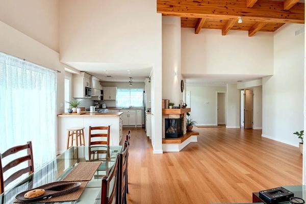 Maison sur les hauts du lac de tanchet