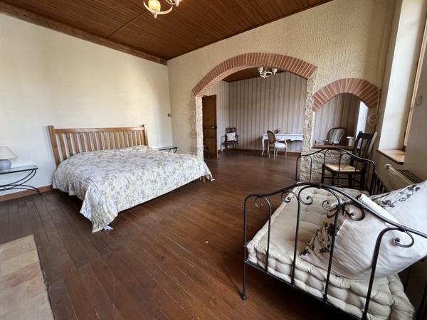 Maison à vendre |  Lavit |  5 pièces | 215 m²