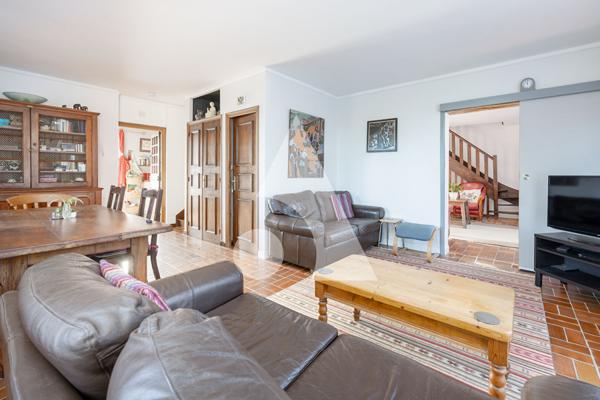 Maison 11 pièces 245 m2