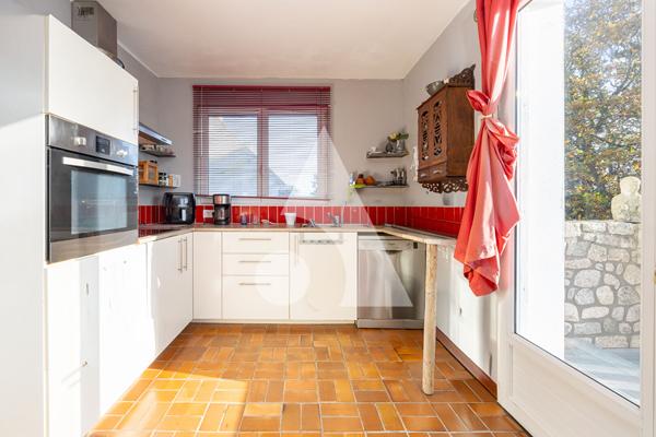 Maison 11 pièces 245 m2