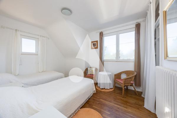 Maison 11 pièces 245 m2