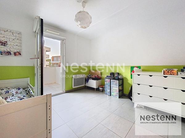 A vendre superbe appartement T4 en duplex avec terrasse, jardin et place de stationnement à Montpellier, à deux pas du tramway