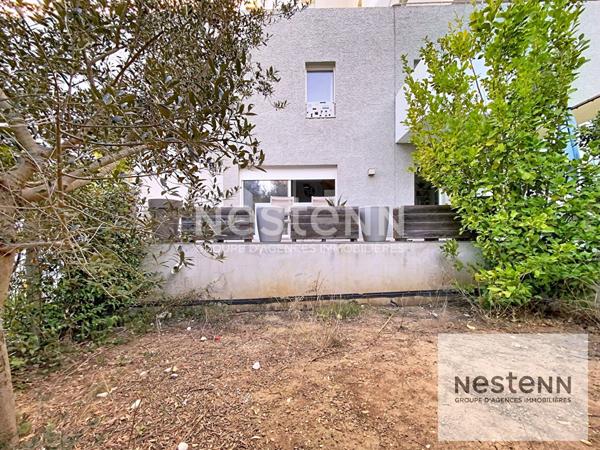 A vendre superbe appartement T4 en duplex avec terrasse, jardin et place de stationnement à Montpellier, à deux pas du tramway