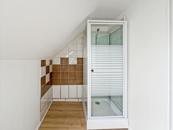 Appartement Charleval 4 pièce(s) 75.89 m2
