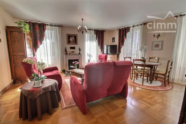 A VENDRE MAISON DE VILLE 228 M2 VALGELON LA ROCHETTE 73110 - SAVOIE.