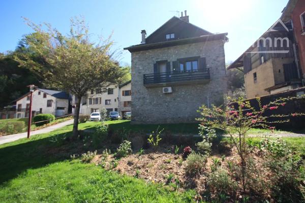 A VENDRE MAISON DE VILLE 228 M2 VALGELON LA ROCHETTE 73110 - SAVOIE.