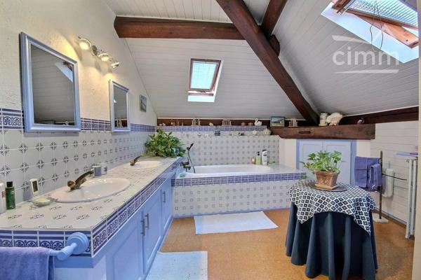 A VENDRE MAISON DE VILLE 228 M2 VALGELON LA ROCHETTE 73110 - SAVOIE.