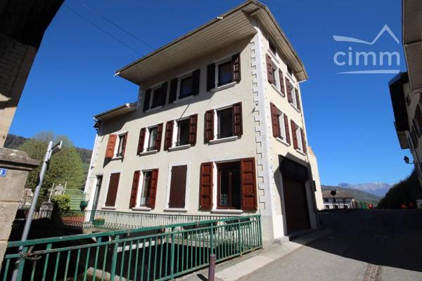 A VENDRE MAISON DE VILLE 228 M2 VALGELON LA ROCHETTE 73110 - SAVOIE.