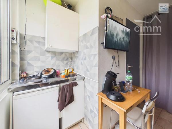 Cimm Immobilier Bréal-sous-Montfort vous présente à la vente ce studio loué et meublé de plus de 11m² au Rheu.