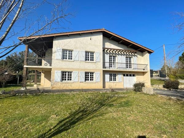 Maison de type T5avec grand garage - proche d'Auch, Hôpital