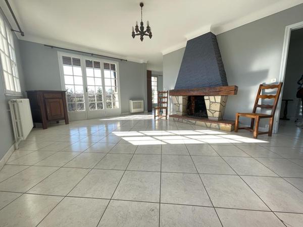 Maison de type T5avec grand garage - proche d'Auch, Hôpital