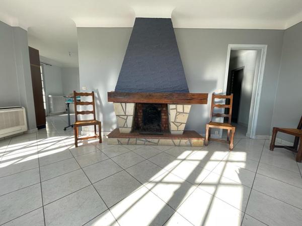 Maison de type T5avec grand garage - proche d'Auch, Hôpital