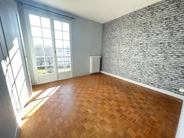 Maison de type T5avec grand garage - proche d'Auch, Hôpital