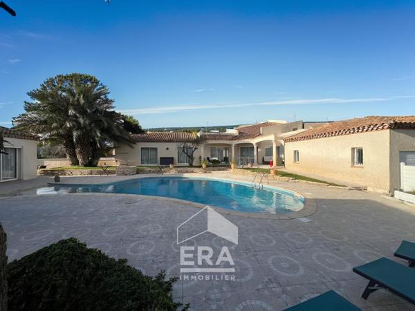 Villa plain pied avec 4 chambres et piscine