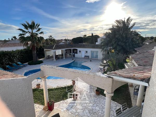 Villa plain pied avec 4 chambres et piscine